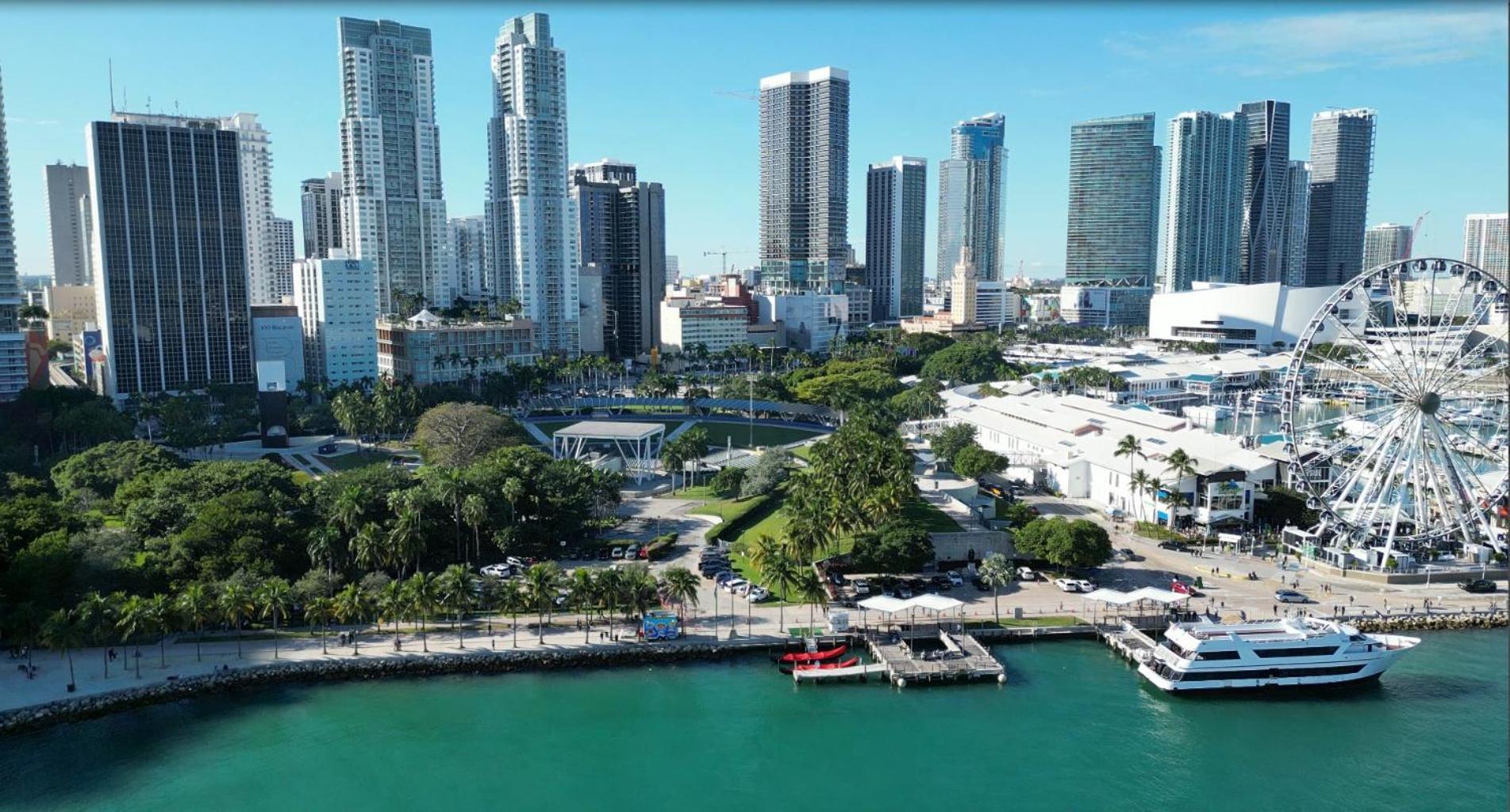 Private Rooms Close To Miami Airport - Free Parking - 01 エクステリア 写真