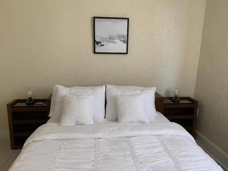 Private Rooms Close To Miami Airport - Free Parking - 01 エクステリア 写真